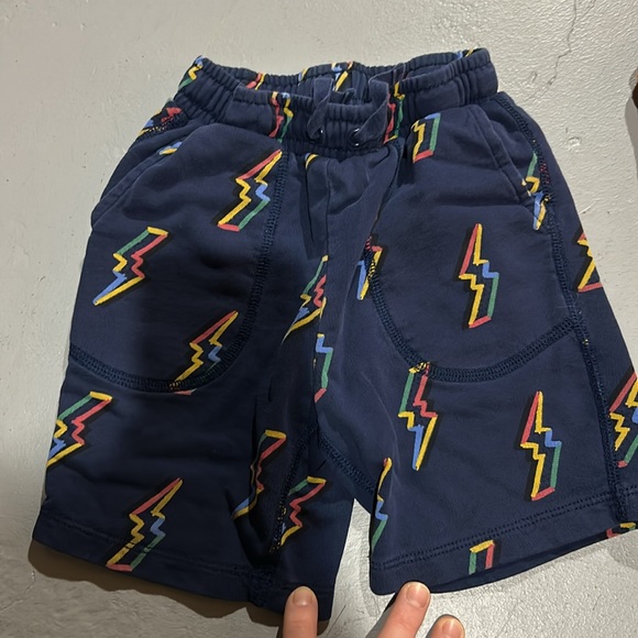 Lot Hanna boy shorts 4T - Picture 2 of 8